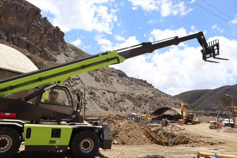 Известный китайский бренд, выс – обзор и цена Telescopic Handler Boom