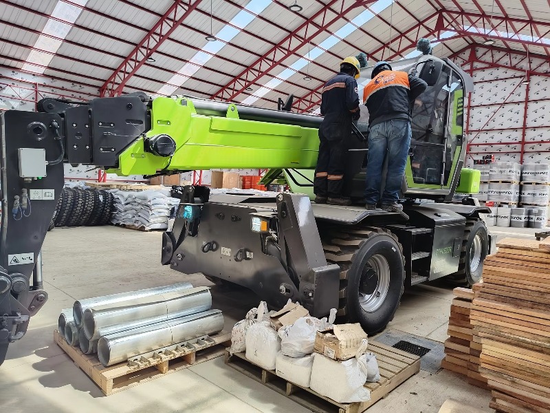 Известный китайский бренд, выс – обзор и цена Telescopic Handler Boom