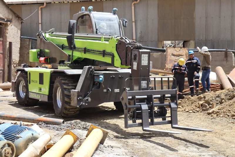 Известный китайский бренд, выс – обзор и цена Telescopic Handler Boom